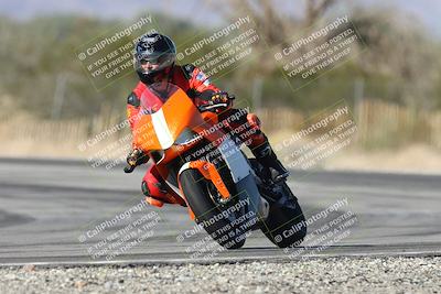media/Dec-01-2025-Moto Forza (Mon) [[2daa91e15f]]/3-Beginner Group/Session 3 (Turn 3)/